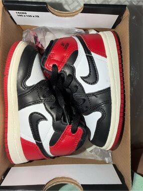 Air Jordan retro 1 toddler sneakers size 6c